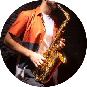 Fotografía de un saxofonista
